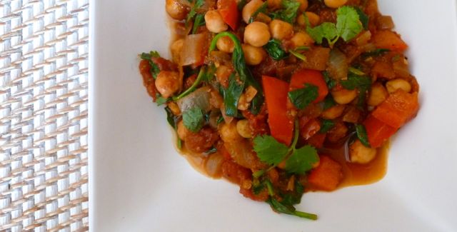 Middle Eastern Chickpeas with Spinach